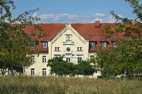 Ansfelden Ritzlhof Ackerbauschule Gutshof Giebel S