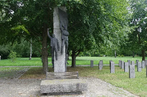 Antifa Ehrenmal Friedhof Baumschulenweg