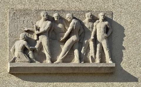 Anton Hölzl Hof, Relief 02