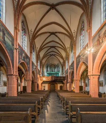 Antoniuskirche, Frankfurt, Nave And Organ 20150820 5