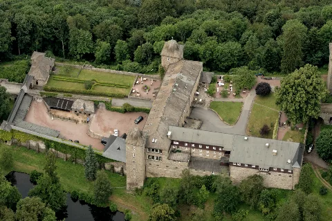 Attendorn Burg Schnellenberg Ffsn 3479