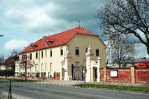 Atzendorf (Staßfurt), Gutshaus Hauptstraße 12, Bild 2