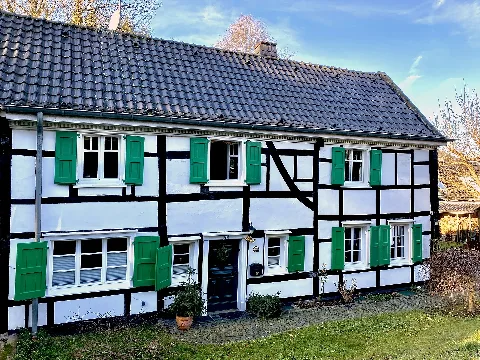 Atzlenbacher Straße 76 (Leverkusen Bergisch Neukirchen)