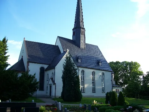Auerswalde, St. Ursulakirche (Gesamtansicht)
