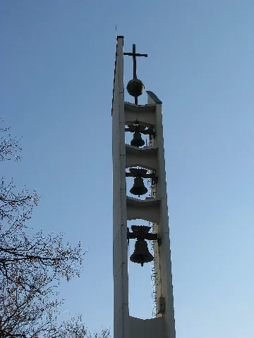 Auferstehungskirche Innsbruck 02