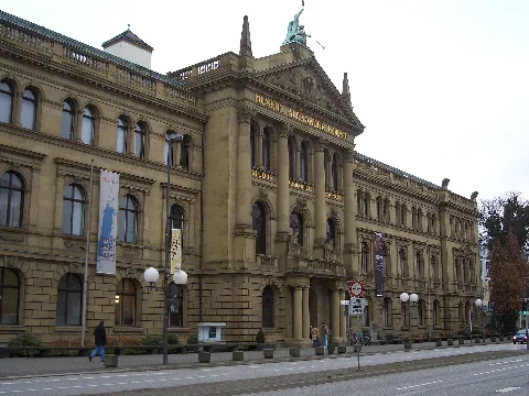 Außenfassade Des Museums Koenig In Bonn