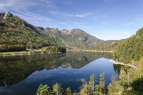 Austrian Mountains Over A Lake (Unsplash)