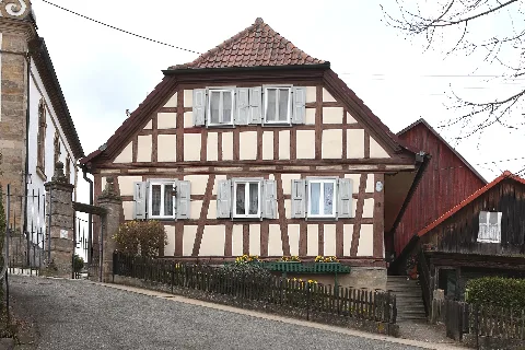 Autenhausen Halbwalmdachhaus