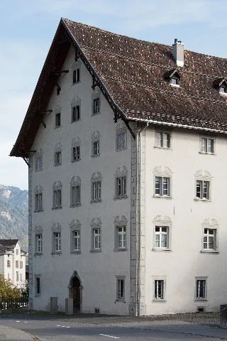 B Gruesch Grosshaus