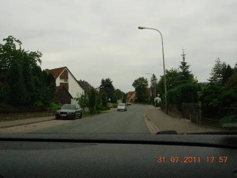 B83 In Steinbergen