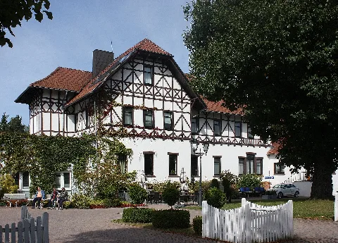 Bad Klosterlausnitz, The Algos Klinik 1