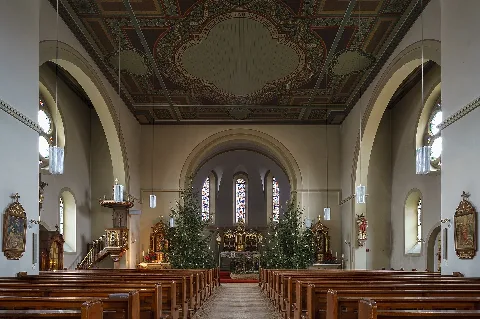 Bad Rappenau Obergimpern St. Cyriak Innenansicht Axial Mit Weihnachtsbäumen