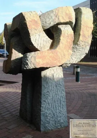 Bad Schwartau Jo Kley Skulptur Der Knoten