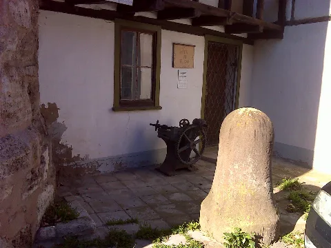 Bad Tennstedt, Preußischer Halbmeilenstein Am Ketzerturm