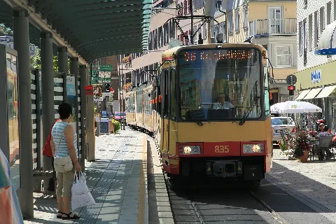 Bad Wildbad König Karl Straße Haltestelle Uhlandplatz Sommerbergbahn 02 Ies