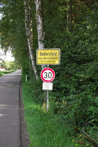 Badersfeld Ortsteingang Geo.hlipp.de 20474