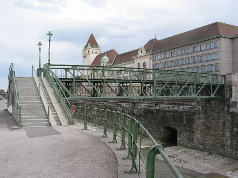 Badhaussteg
