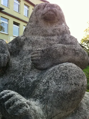 Bärenskulptur, Recklinghauser Straße 26–32, Spandau 1