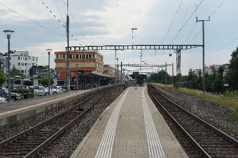 Bahnhof Baar Bahnsteig 1