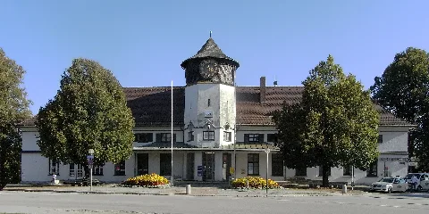 Bahnhof Bad Tölz, Frontalansicht