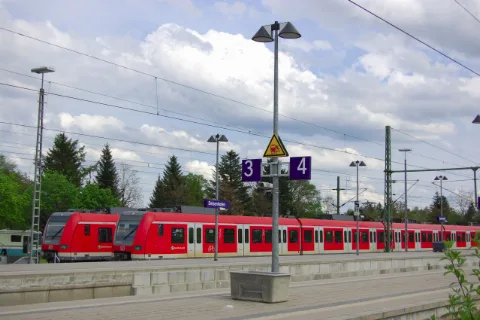 Bahnhof Deisenhofen Abgestellte S Bahnen Geo.hlipp.de 9911