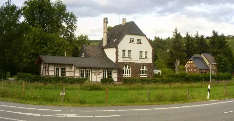 Bahnhof Mertesdorf Trackside