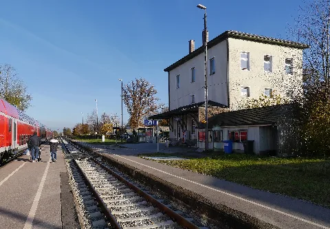 Bahnhof Schwindegg 2016