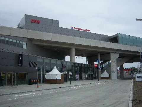 Bahnhof Stadlau 1