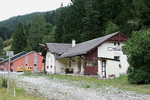 Bahnhof Thoerl 2003 1