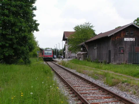 Bahnhof Waging Geo.hlipp.de 10395