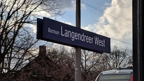 Bahnhofsschild Bochum Langendreer West 190219