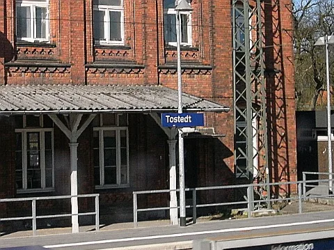 Bahnhofsschild Tostedt