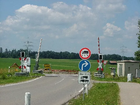 Bahnübergang Panoramio Richard Mayer