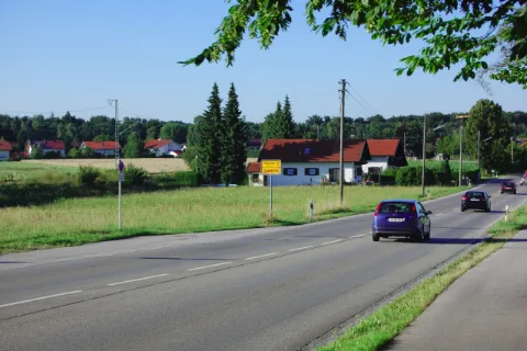 Baierbrunn B11 Am Ortsausgang Richtung Buchenhain Geo En.hlipp.de 12327