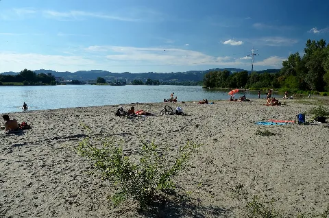 Bathing In The Danube, Linz