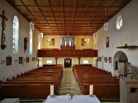 Katholische Pfarrkirche St. Johannes der Täufer Batzhausen, Seubersdorf in der Oberpfalz, Landkreis Neumarkt in der Oberpfalz, Bayern, Deutschland