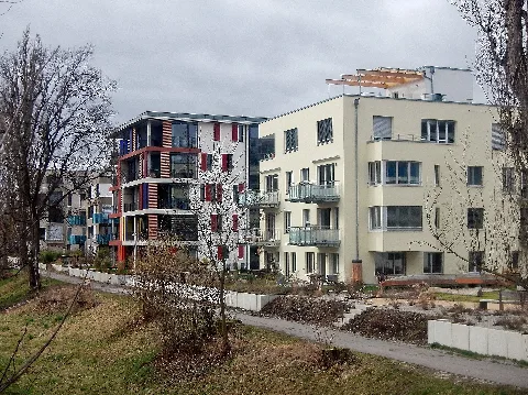 Beim 366 Km Langen Neckartalradweg, Häuser Am Neckar Panoramio (2)