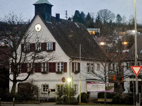 Beim 366 Km Langen Neckartalradweg, Rathaus In Der Oberensinger Straße In Zizishausen Panoramio