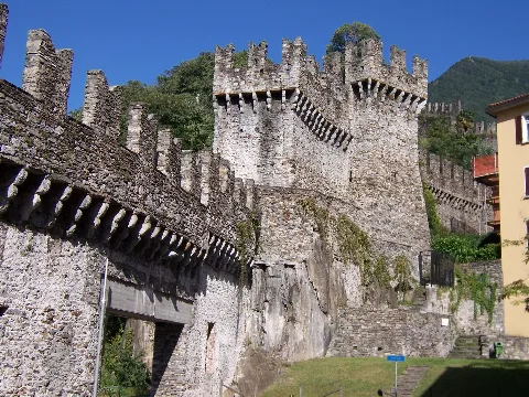 Bellinzona Stadtmauer