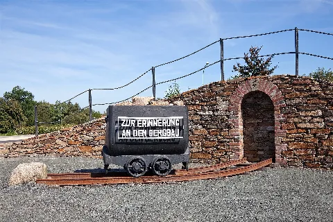 Bergbau Halsbruecke Monument