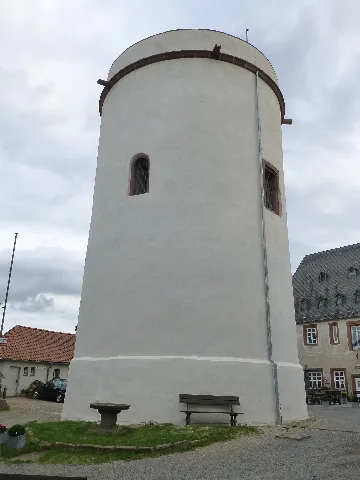 Bergfried Veste Otzberg 01
