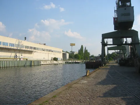 Berlin Hafen Neukölln Unterhafen Mit Schleuse Richtung Süden