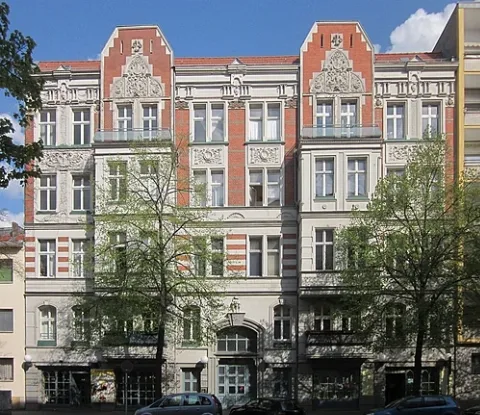 Residential building Großbeerenstraße No. 60 in Berlin-Kreuzberg. The house was built in 1894 by Fritz Schmidt or by A. Esmann. It is part of the protected historic buildings area Quartier Riehmers Hofgarten.
