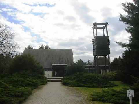 Berlin Mariendorf Heidefriedhof Trauerhalle