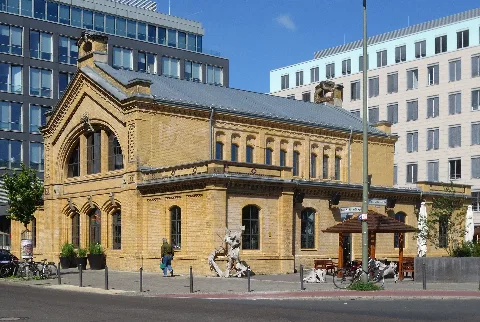 Former station building of the Stettiner Vorortbahnhof at Am Nordbahnhof 11 in Berlin-Mitte. Situation in 2013, after renovation.