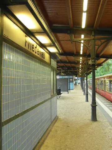 Berlin S Bahnhof Friedenau (7814307396)