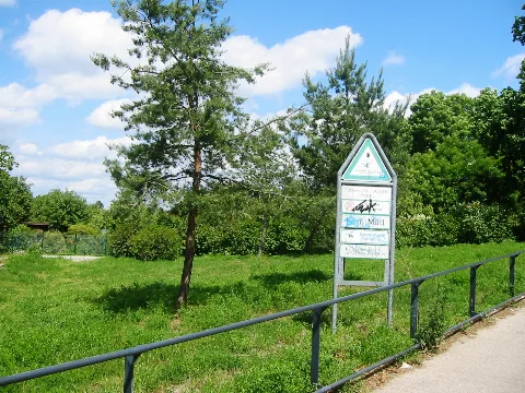 Berlin Schöneberg Hans Baluschek Park Eingang Südseite
