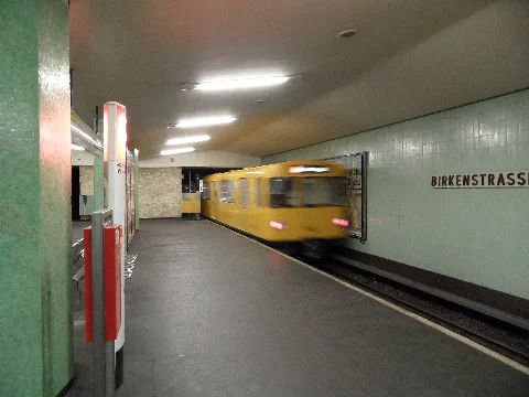 Berlin U Bahnhof Birkenstraße Linie U9 (6413518937)