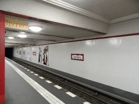 Berlin U Bahnhof Stadtmitte Linien U2 Und U6 Bahnsteig Der U6 (6478717533)
