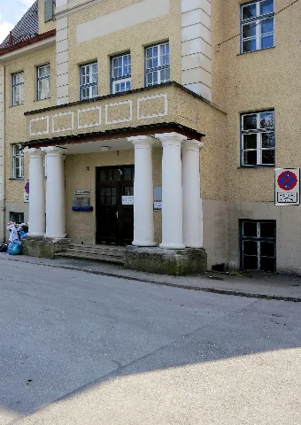 Berufsschule Altbau (Dachau) Portikus